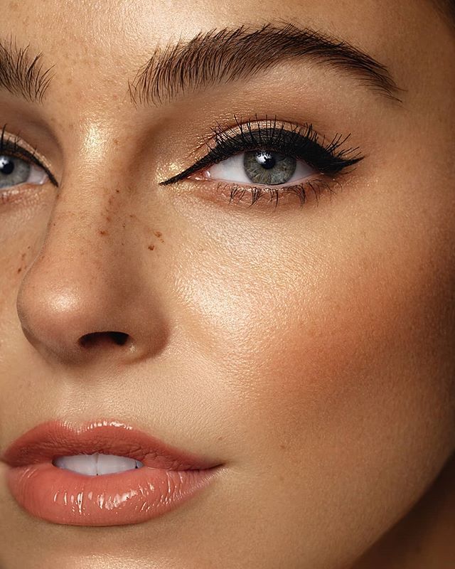 8f9dc4942d9a199a2f2025f2184c319a makeup-8f9dc4942d9a199a2f2025f2184c319a